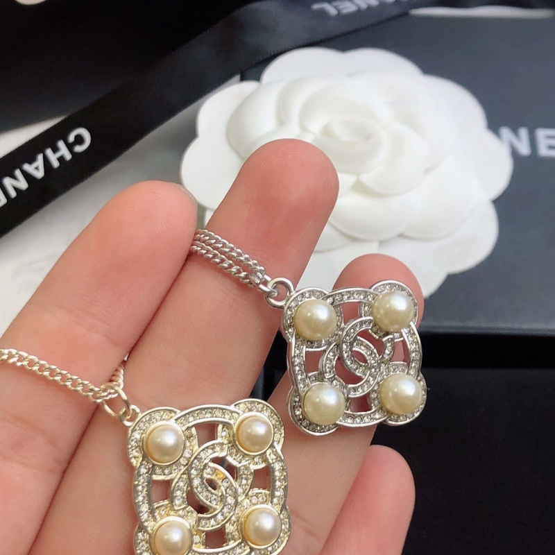Ch**el necklaces